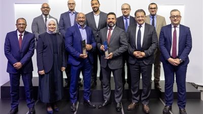 المصرية للاتصالات تفوز بجائزتي «أسرع شبكة إنترنت أرضي، وموبايل بشمال أفريقيا»