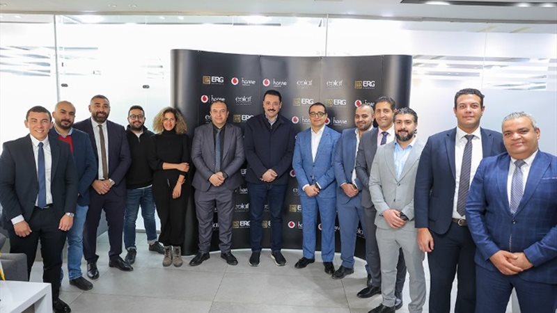 توقيع شراكة بين ڤودافون مصر ومجموعة إعمار رزق