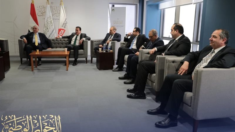 مشاركون بالحوار الوطني