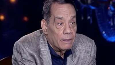 هشام حلمي بكر: أرجوكم وضع أبي في ثلاجة الموتى لحين وصولي