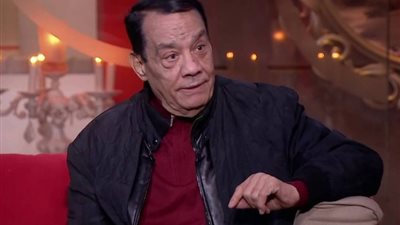 «الأزمة انتهت».. شقيق حلمي بكر يعلن بدء مراسم دفن جثمانه بعد 48 ساعة من وفاته
