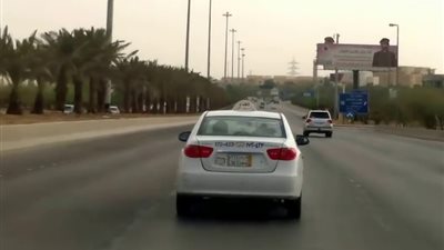 حبس شخصين لاتهامهما بتعريض حياة المواطنين للخطر أمام محطة وقود