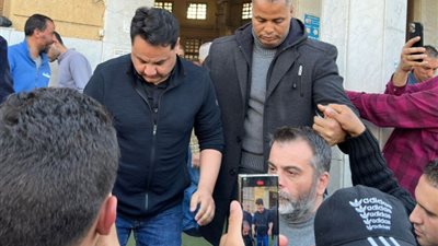 بعد يومين من وفاته.. جثمان الموسيقار حلمي بكر يتحرك لمثواه الأخير (صور)