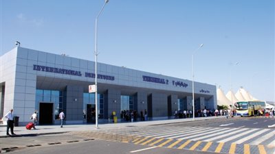 جمارك مطار الغردقة تضبط محاولتي تهريب كمية من الحشيش والماريجوانا