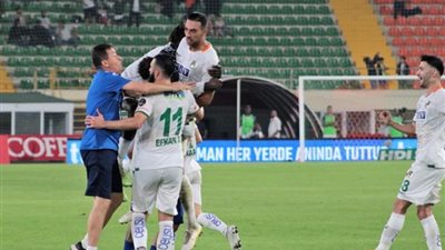 بمشاركة تريزيجيه وكوكا، ألانيا سبور يضرب طرابزون بهدفين في الدوري التركي