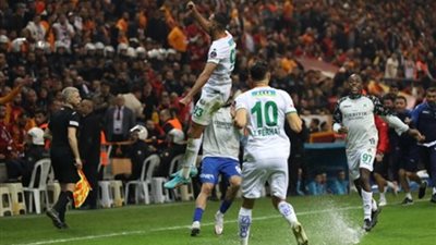 كوكا يهزم تريزيجية، ألانيا سبور يدك شباك طرابزون بثلاثية في الدوري التركي