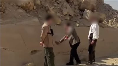 التحقيق مع مرشد سياحي لاتهامه في واقعة إتلاف أحد الآثار بالجيزة