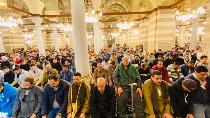 صورة من المصليين