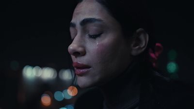 هدى المفتي تواجه خسارة شعرها بسبب الكيماوي في مسلسل سوا سوا