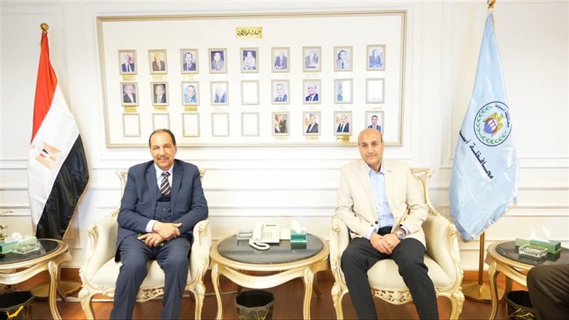 محافظ أسيوط 