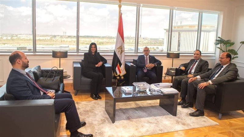 وزير الاستثمار والتجارة الخارجية