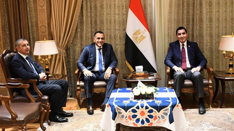 اللقاء