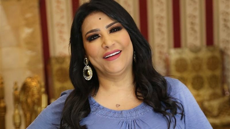 الفنانة بدرية طلبة 