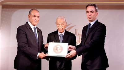 ماسبيرو يستعد لتأبين شيخ الإذاعيين فهمي عمر بعد رمضان