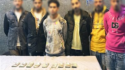 سفريات وهمية تنتهي باحتجاز.. سقوط عصابة اختطفت شابًا بسبب 