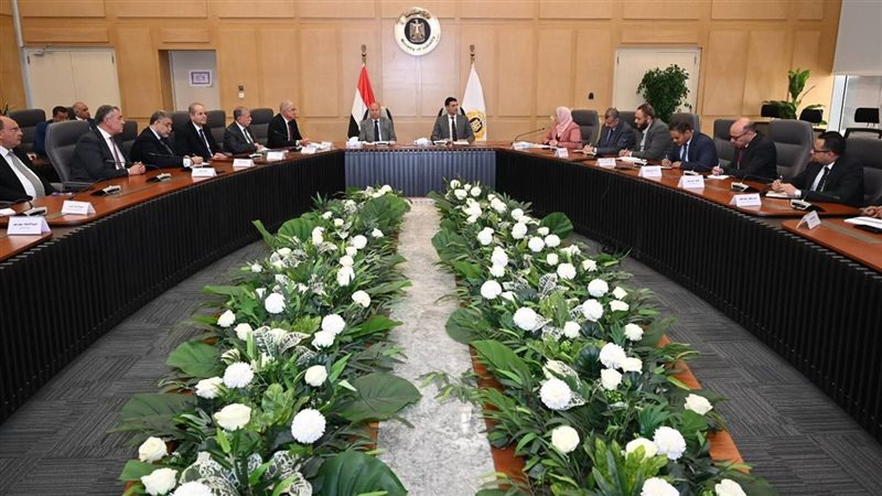 وزير الصناعة ومحافظ القاهرة