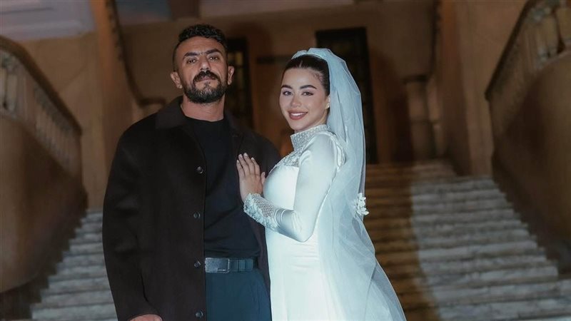 أحمد العوضي ويارا السكري