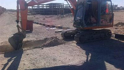 الوحدة المحلية لمدينة الغردقة تواصل تطوير البنية التحتية الكهربائية.. مد كابلات بها وتغذيتها