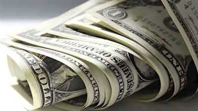 هدوء نسبي في سوق الصرف.. استقرار سعر الدولار بالبنوك المصرية اليوم 