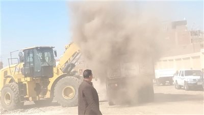 رفع 200 طن مخلفات بمنطقة عرب المدابغ بأسيوط وتسوية الطريق