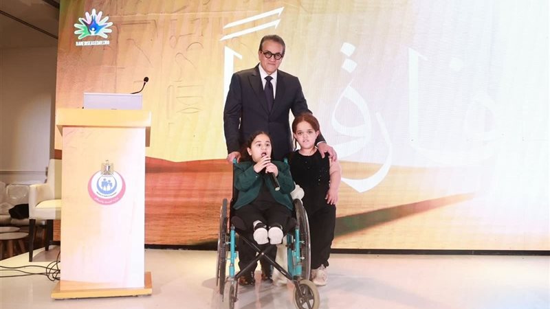 الدكتور خالد عبدالغفار وزير الصحة والسكان