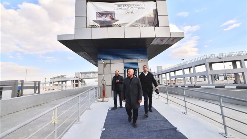 وزير النقل يتفقد المرحلة الثانية من مشروع BRT بطول 40 كم 