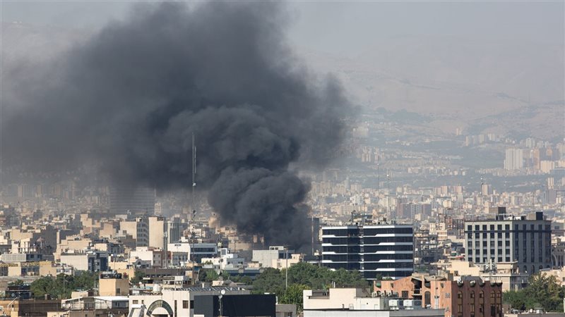 قصف مقر الإذاعة والتلفزيون في طهران