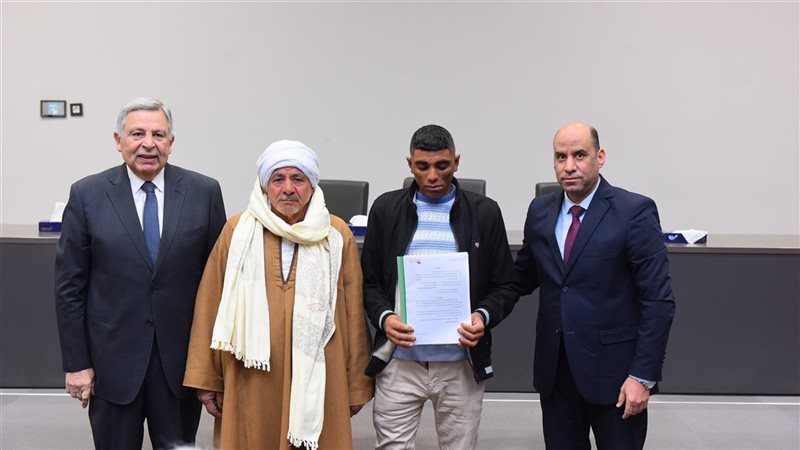 جانب من زيارة وزير العمل 