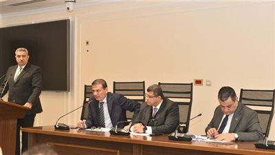 ميكنة ولقاحات ورقمنة.. ماذا يخطط وزير الزراعة للفلاح المصري؟