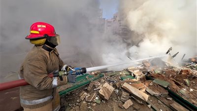 الحرس الثوري الإيراني يعلن استهداف قاعدة أمريكية في البحرين بصواريخ ومسيرات