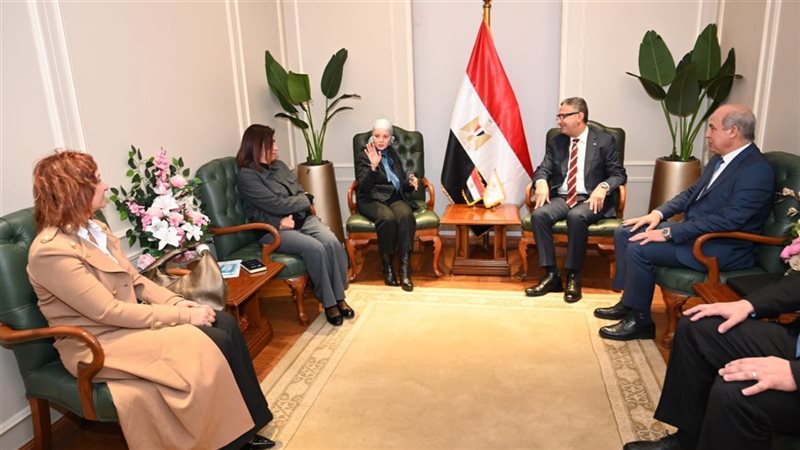 وزير التموين