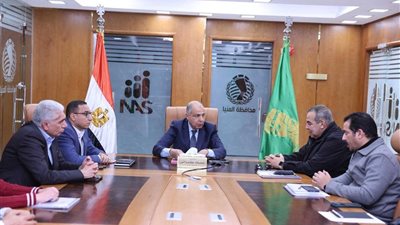 محافظ المنيا يشارك في اجتماع متابعة «الموجة 28» وملفات تقنين أراضي الدولة