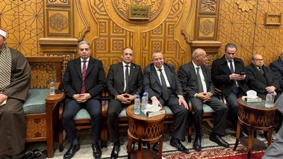 نقيب الإعلاميين في عزاء شيخ الإذاعيين فهمي عمر