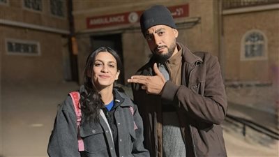 عصام السقا يوجه رسالة من كواليس مسلسل «صحاب الأرض» مع روان الغابة