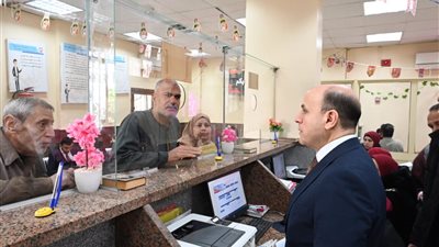 محافظ الغربية يتفقد خدمات زفتى ويوجه بحل شكاوى المواطنين فورًا