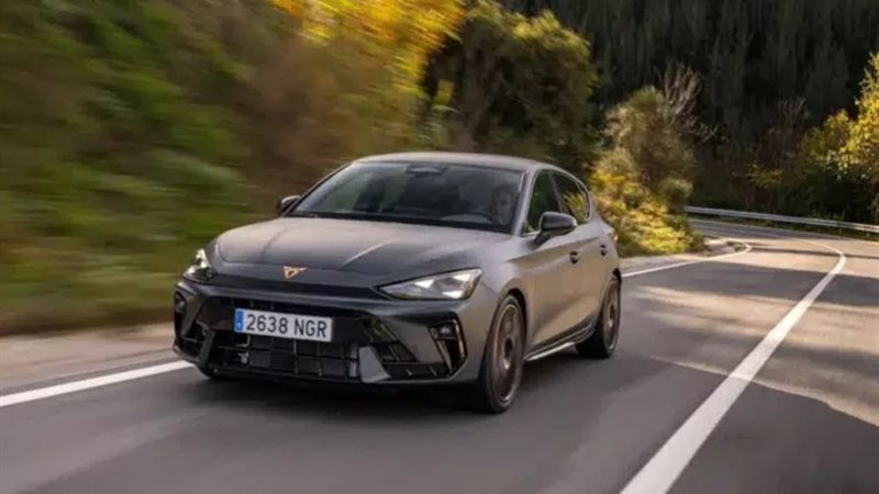 كوبرا تطلق سيارة Leon VZ الرياضية الجديدة بقوة 325 حصان