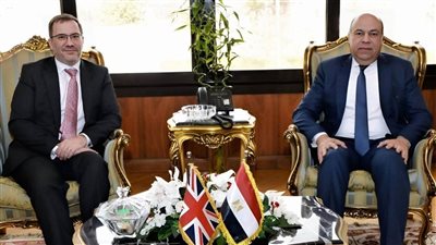 وزير الطيران: تعزيز التعاون الجوي وتوسيع شبكة الرحلات بين مصر وبريطانيا