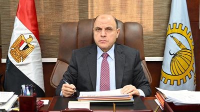 محافظ الغربية يتابع إزالة بؤر القمامة بطنطا لليوم الثاني ورفع 300 طن