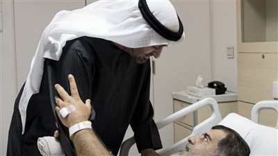  محمد بن زايد يزور مصابين جراء الهجمات الإيرانية على الإمارات