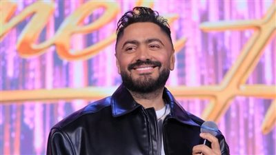 تامر حسني يواسي نجل الفنان هاني شاكر.. شاهد ماذا فعل؟