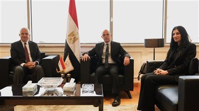 وزير الاستثمار يجتمع برئيس اتحاد الصناعات لدفع عجلة الإنتاج وزيادة التصدير