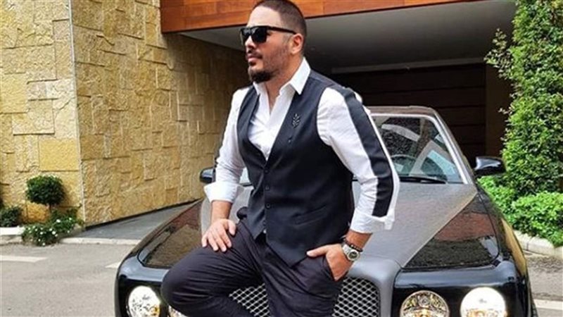 رامي عياش يكشف عن سياراته الفاخرة والكلاسيكية