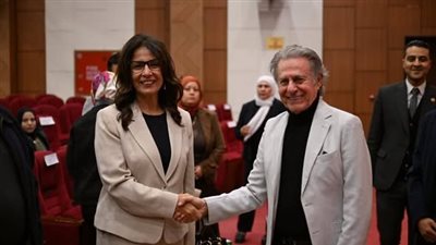في قلب الإبداع.. وزيرة الثقافة تشهد تدريبات «كورال وأوركسترا مصر الوطني»