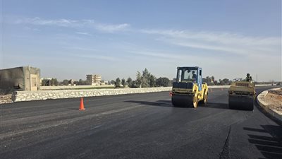 محافظ الجيزة يتابع أعمال توسعة ورصف طريق المريوطية بطول 2 كم في أوسيم وكرداسة