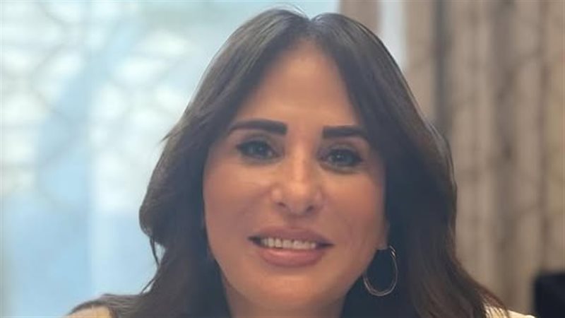 وزيرة الاسكان 