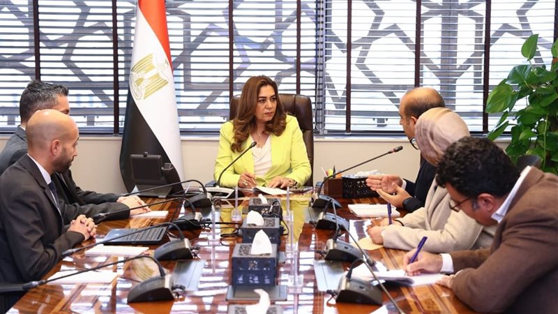 منال عوض 
