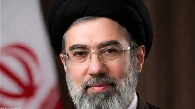 المرشد الإيراني يوجه القوات الإيرانية بمواصلة مواجهة الأعداء بقوة
