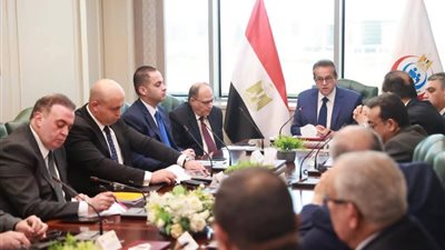 وزير الصحة: المخزون الإستراتيجي من الأدوية والمستلزمات الطبية قوي ومستقر ويغطي احتياجات المواطنين بكفاءة عالية