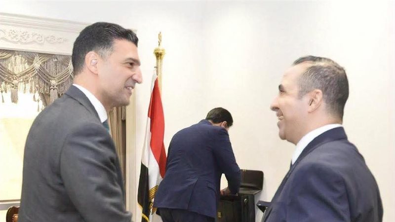 اللقاء
