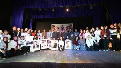 محافظ أسيوط يشهد احتفالات يوم الشهيد ويؤكد بطولات الشهداء تضيء طريق الأجيال